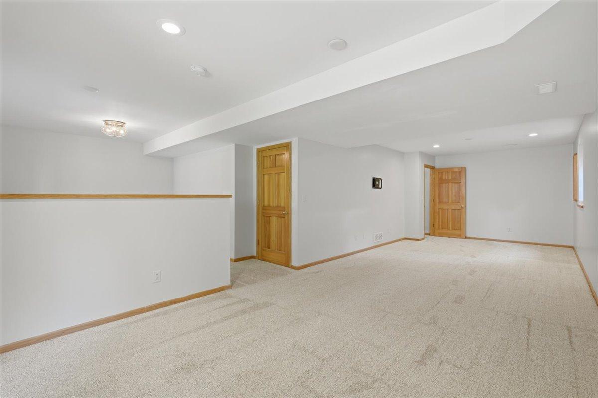 13 Cliff Ridge Court Hudson, WI 54016 - Photo 25 of 37