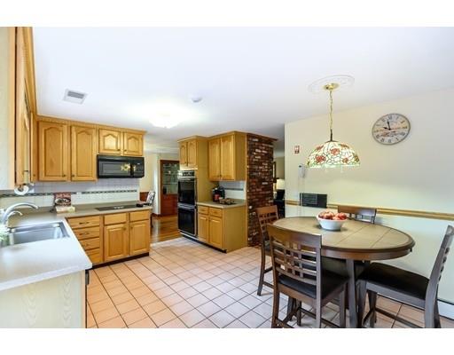 4 Wagon Wheel Road Andover, MA 01810 - Photo 9 of 33 Gallery Image 9