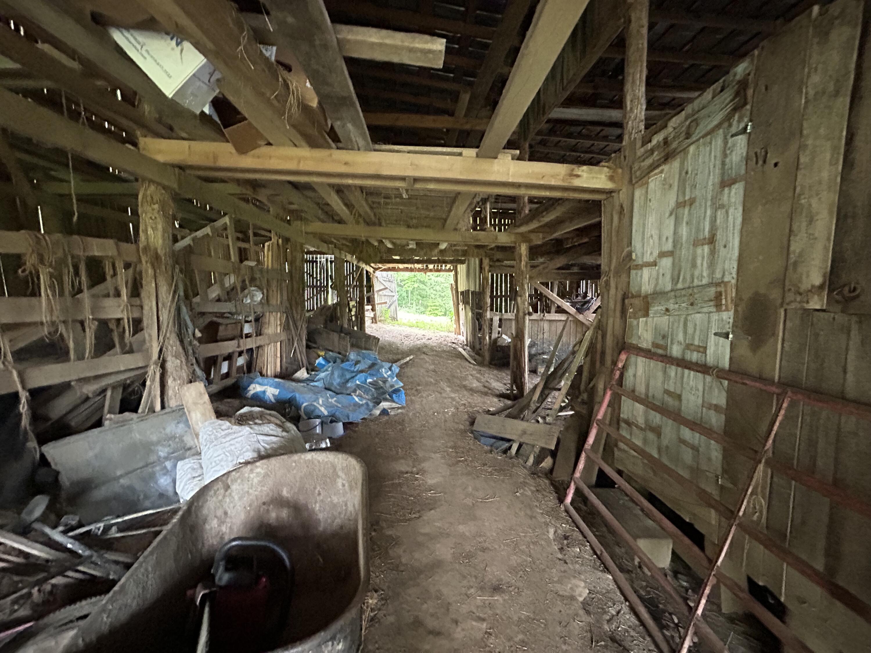 357 Sizemore Road Monticello, KY 42633 - Photo 40 of 50 Barn