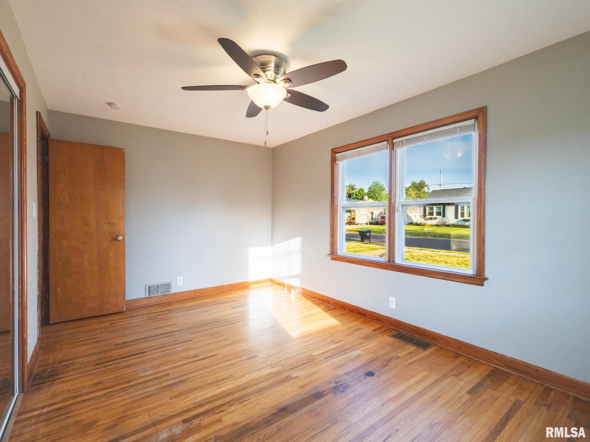 1501 Tennell Road Pekin, IL 61554 - Photo 12 of 25