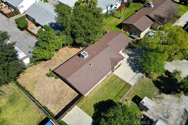 $1,500,000 | 1909 Summit Avenue, Pasadena, CA 91103