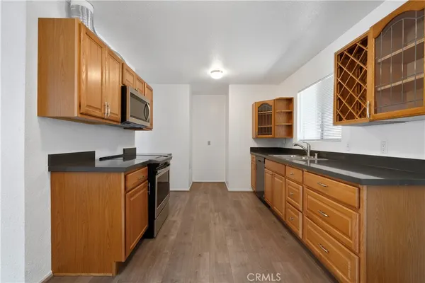 $1,500,000 | 1909 Summit Avenue, Pasadena, CA 91103
