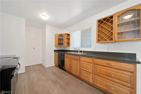 $1,500,000 | 1909 Summit Avenue, Pasadena, CA 91103