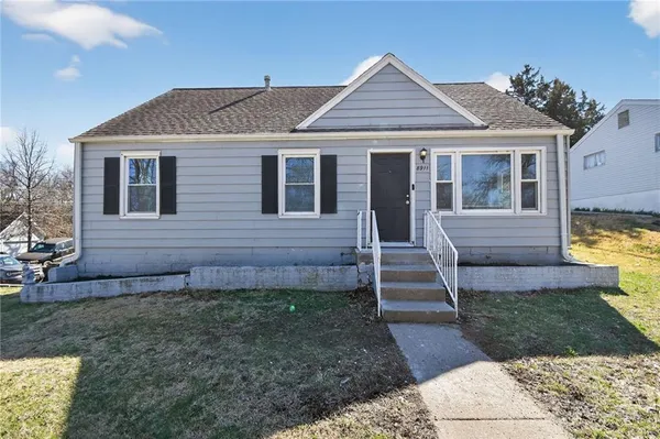 $139,900 | 8911 East 29 Street, Kansas City, MO 64129
