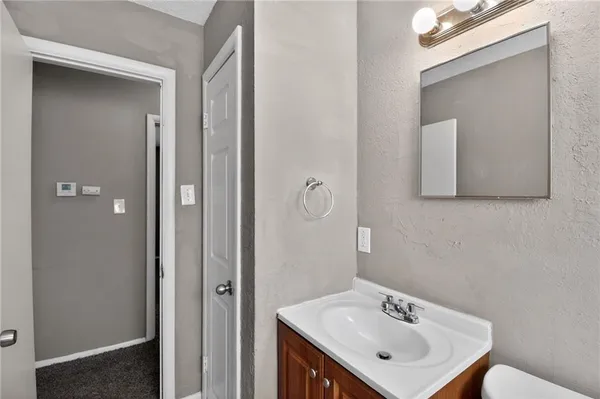 $139,900 | 8911 East 29 Street, Kansas City, MO 64129