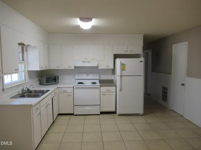 $1,250 | 2809 Daytona Drive, Raleigh, NC 27610