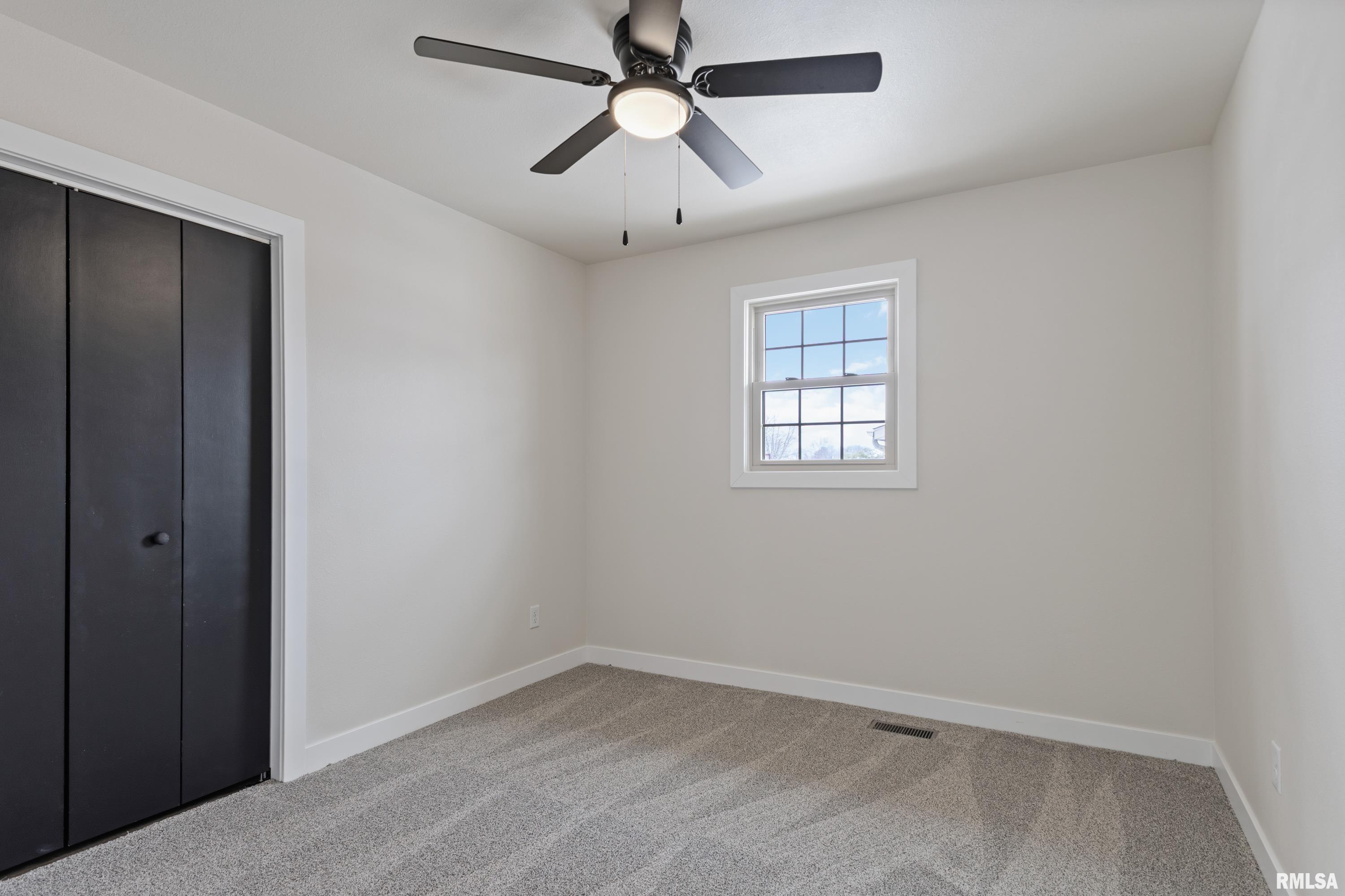 3800 Stonegate Road Quincy, IL 62305 - Photo 11 of 28