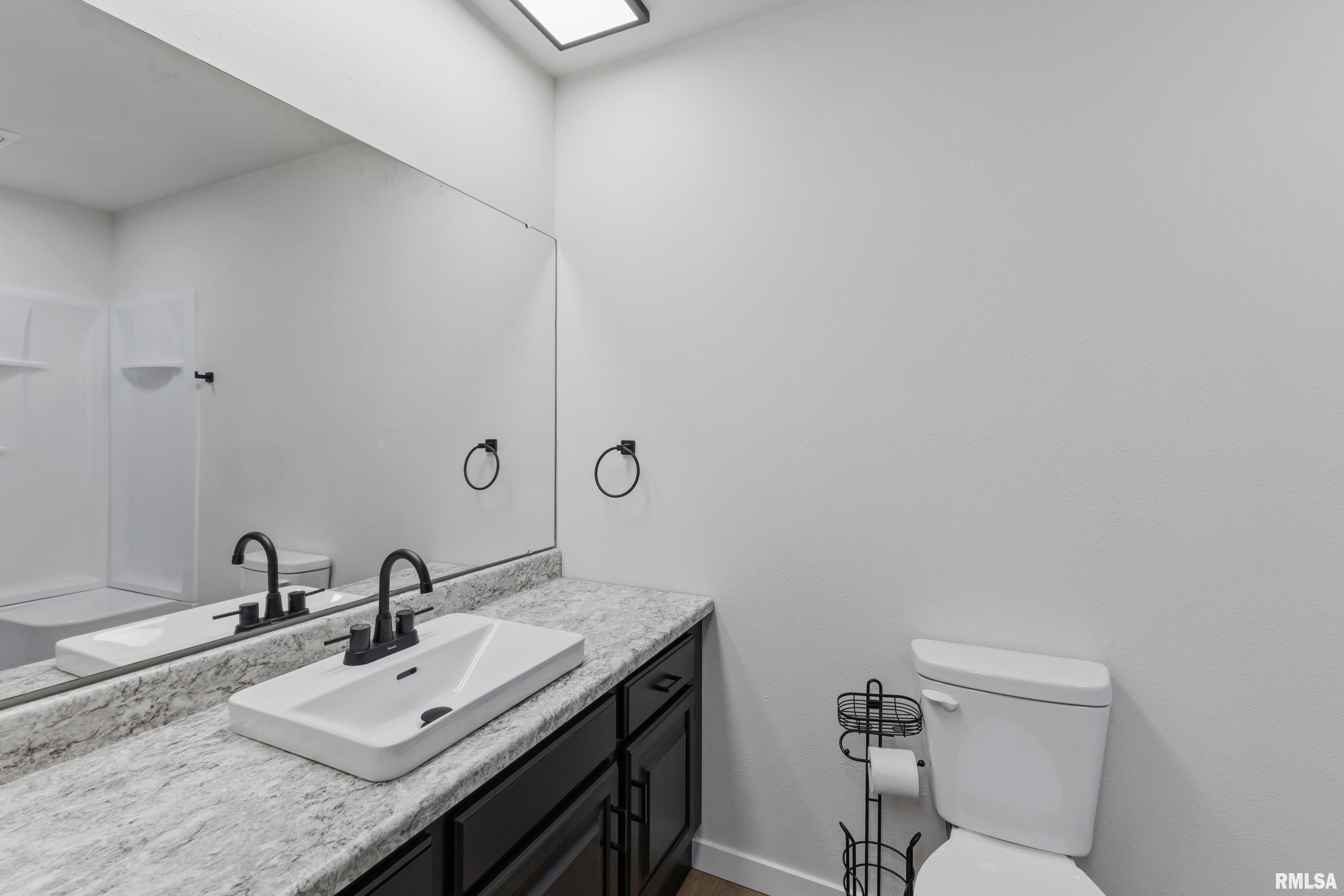 3800 Stonegate Road Quincy, IL 62305 - Photo 15 of 28