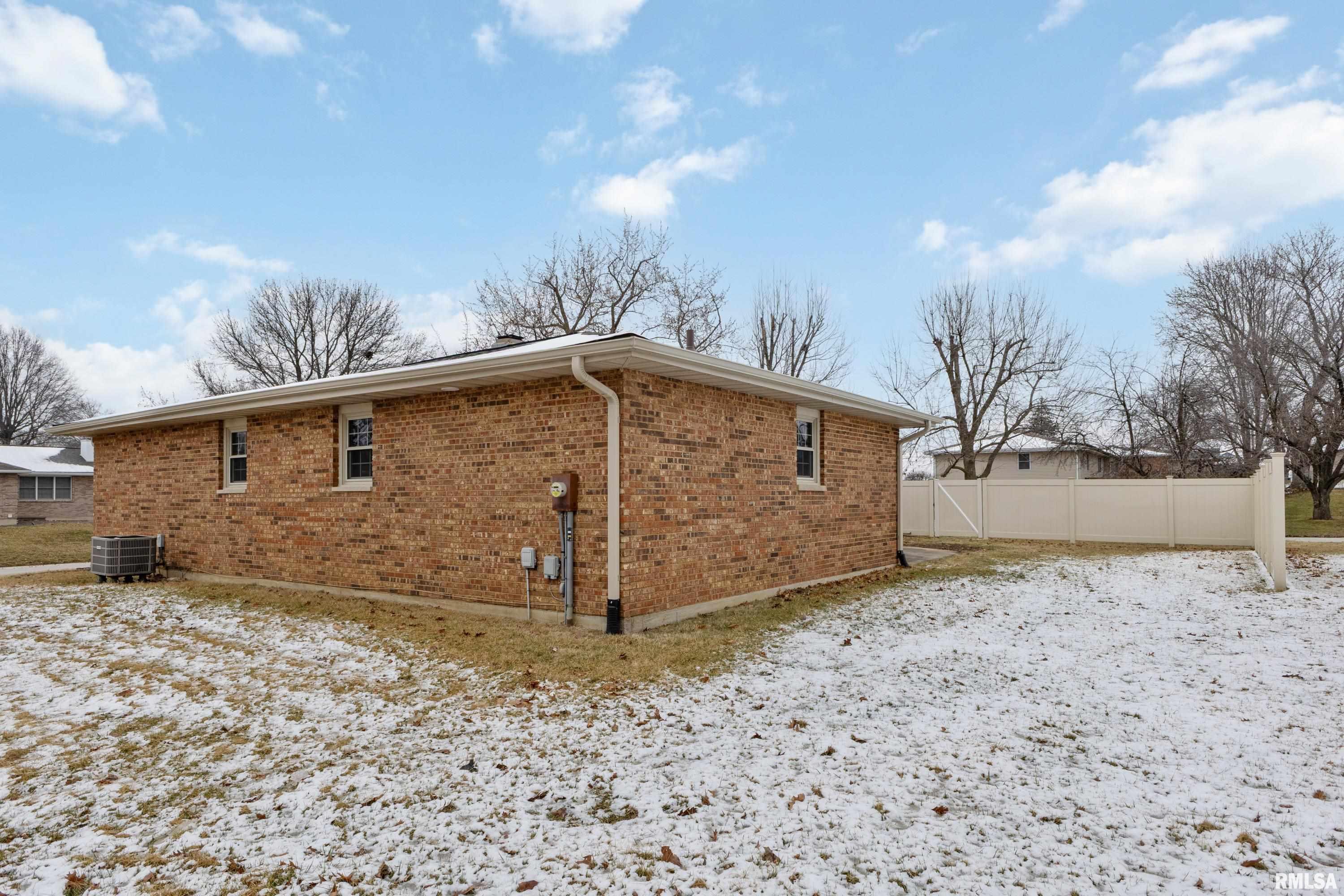 3800 Stonegate Road Quincy, IL 62305 - Photo 24 of 28