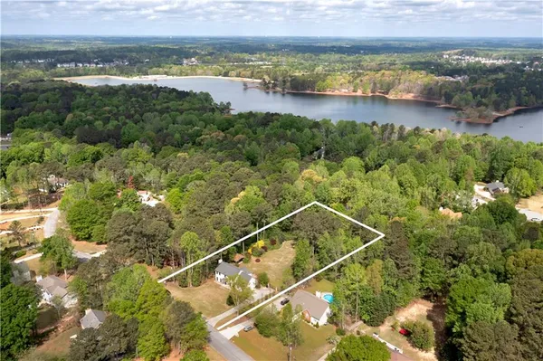 $385,000 | 604 Country Lake Drive, Hampton, GA 30228