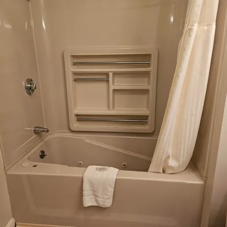 $12,000 | 164 Deer Park Drive, Unit 161D, North Woodstock, NH 03262