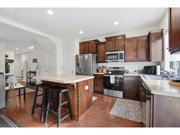 $429,900 | 15156 Southeast Shale Drive, Damascus, OR 97089