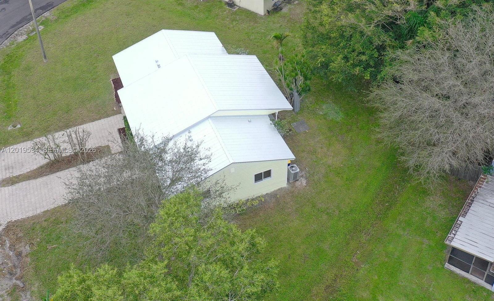 4667 Southeast Salvatori Road, Unit 4667 Stuart, FL 34997 - Photo 3 of 29
