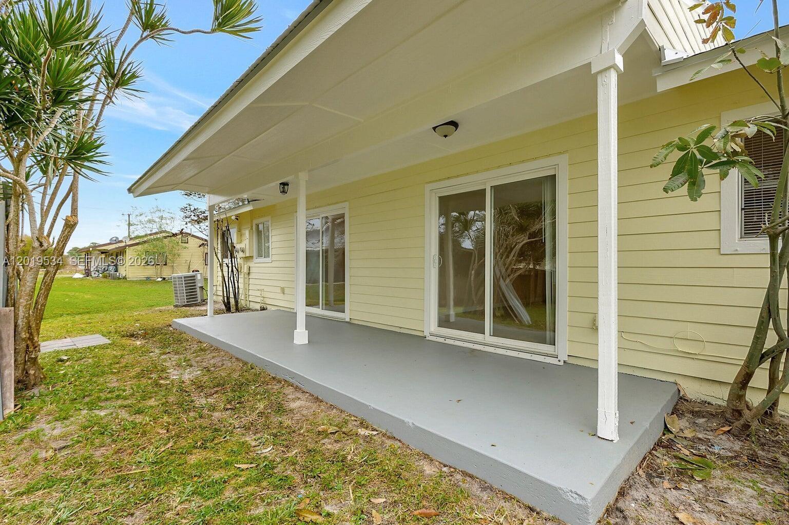 4667 Southeast Salvatori Road, Unit 4667 Stuart, FL 34997 - Photo 6 of 29