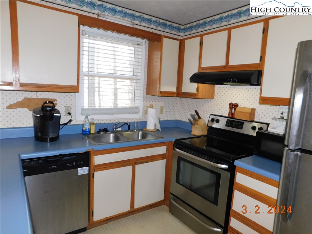 194 Charles Street Boone, NC 28607 - Photo 13 of 36 Gallery Image 13