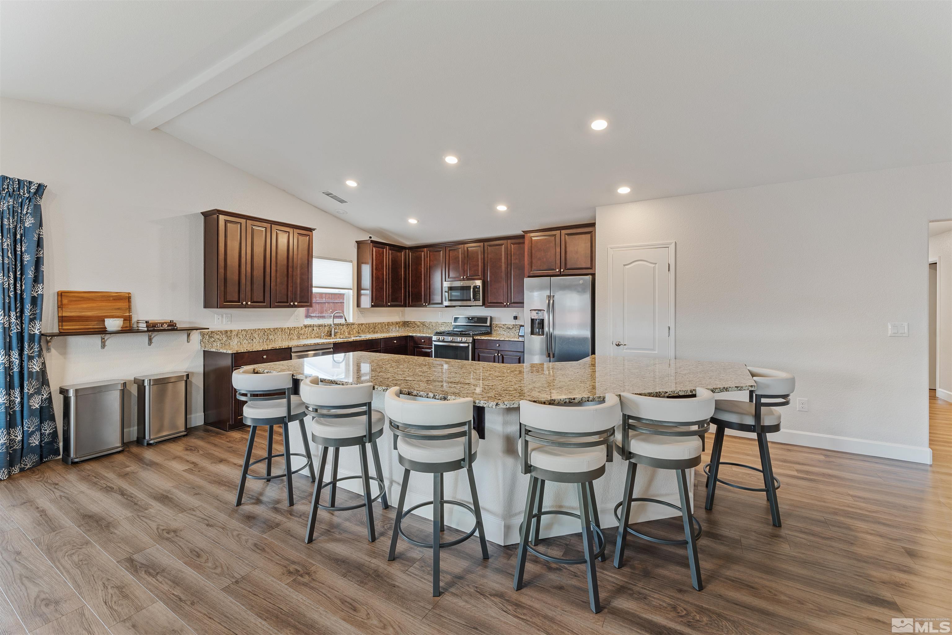 7210 Souverain Lane Reno, NV 89506 - Photo 6 of 38 Photo 6