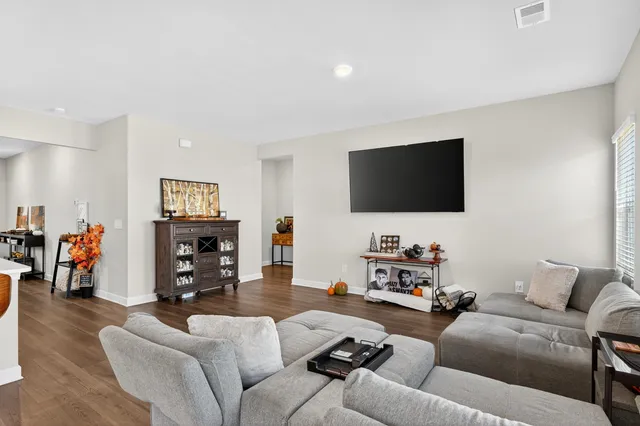 $364,900 | 292 Lavinia Circle, Duncan, SC 29334