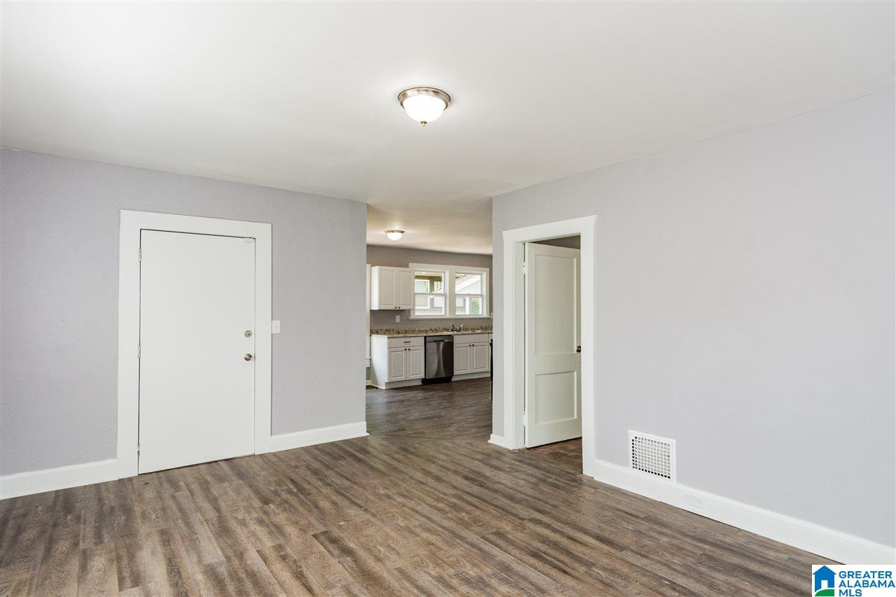 1229 15th Way Southwest Birmingham, AL 35211 - Photo 6 of 26