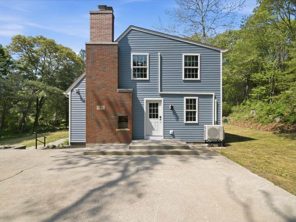 90 Ashaway Road Westerly, RI 02891 - Photo 5 of 41