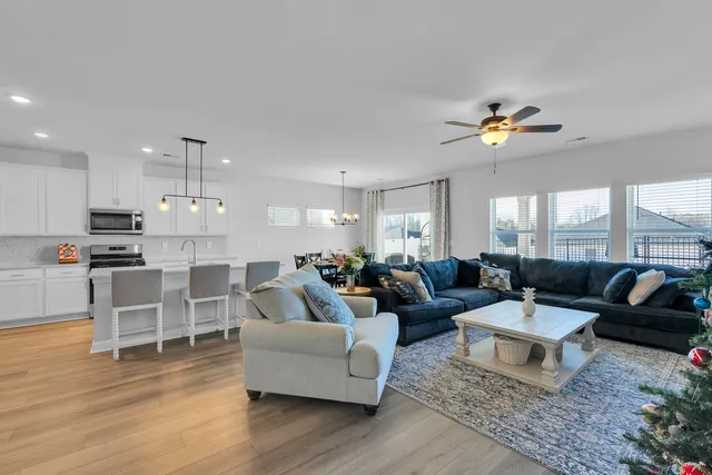 $389,900 | 122 Firehole Road, Gray Court, SC 29645