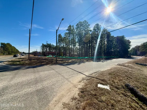 $325,000 | 3040 Highway 5, Aberdeen, NC 28315