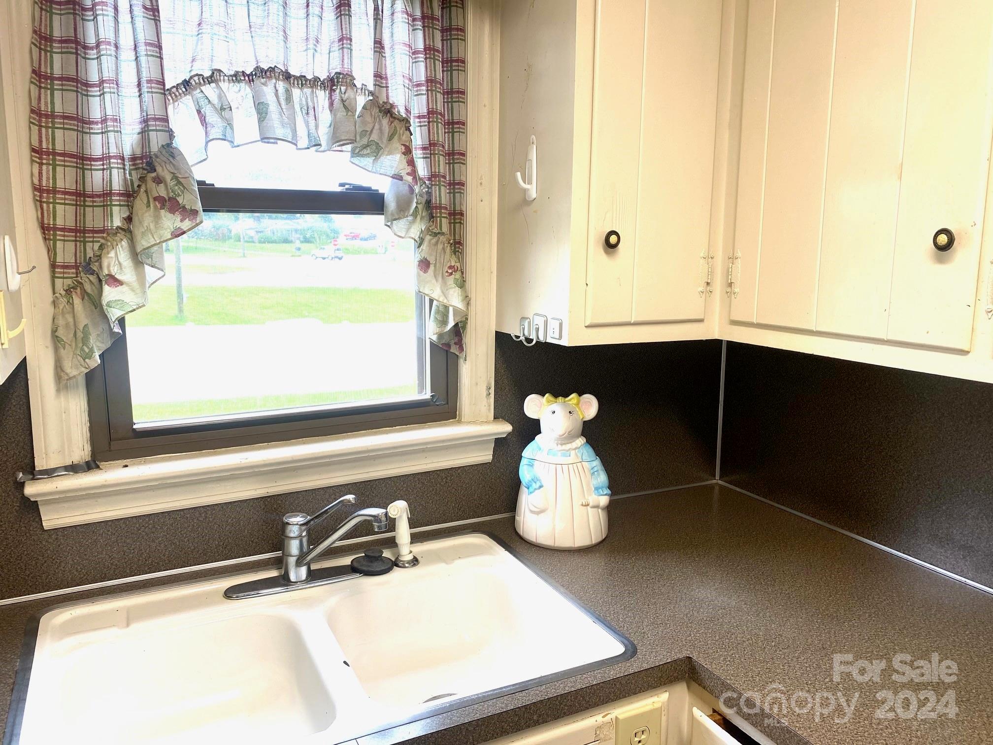 4612 Station Road Lenoir, NC 28645 - Photo 7 of 16 Gallery Image 7