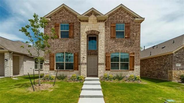 $2,300 | 2241 Obsidian Drive, Aubrey, TX 76227