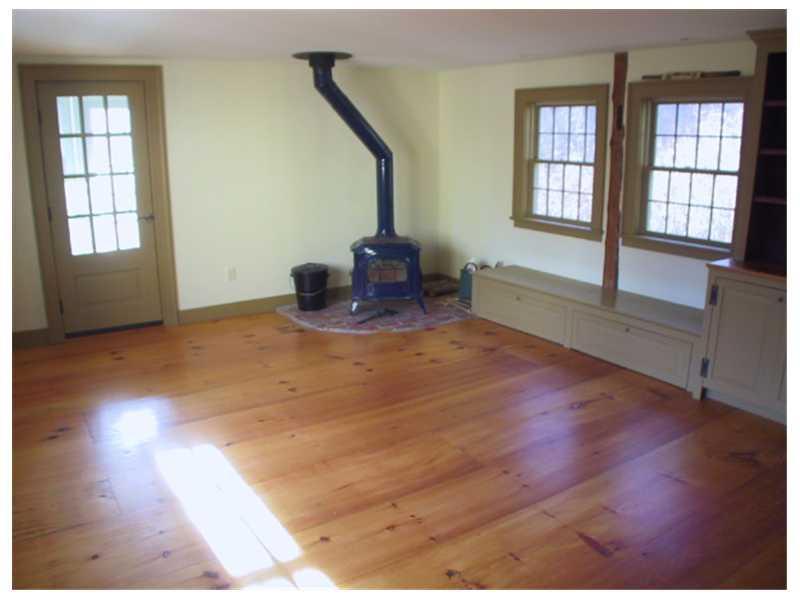 290 Yarmouth Road Gray, ME 04039 - Photo 10 of 33 Den/Family/Great Room.