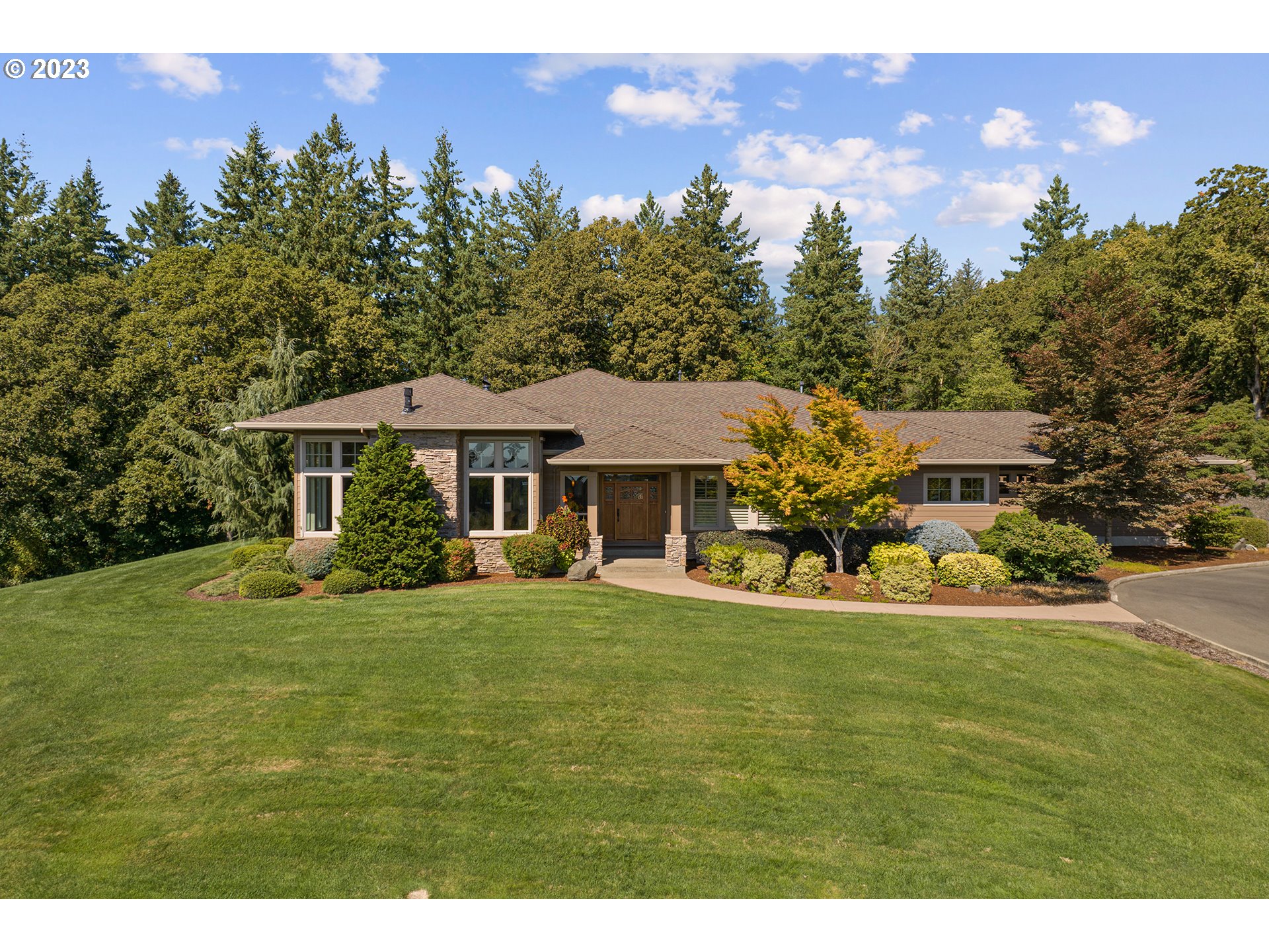 9929 Champoeg Road Northeast Aurora, OR 97002 - Photo 2 of 46 Gallery Image 2