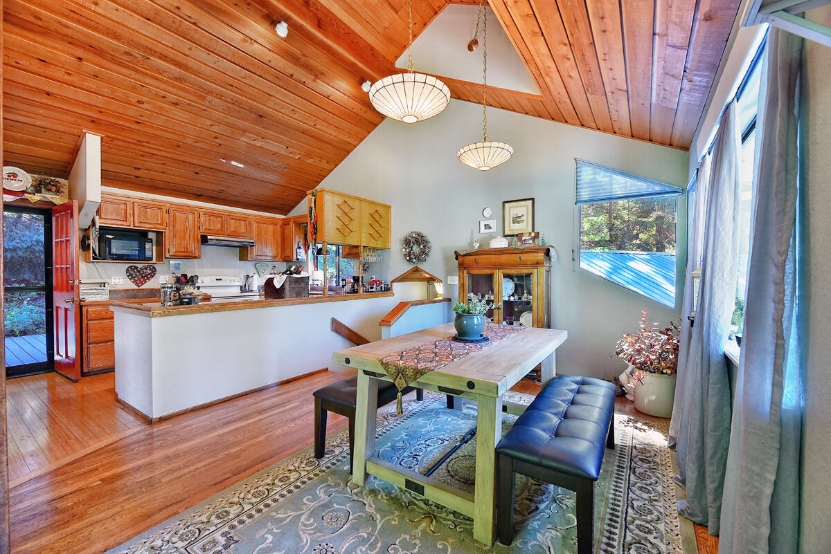 1090 Tunnel Road Glendale, OR 97442 - Photo 14 of 53 13