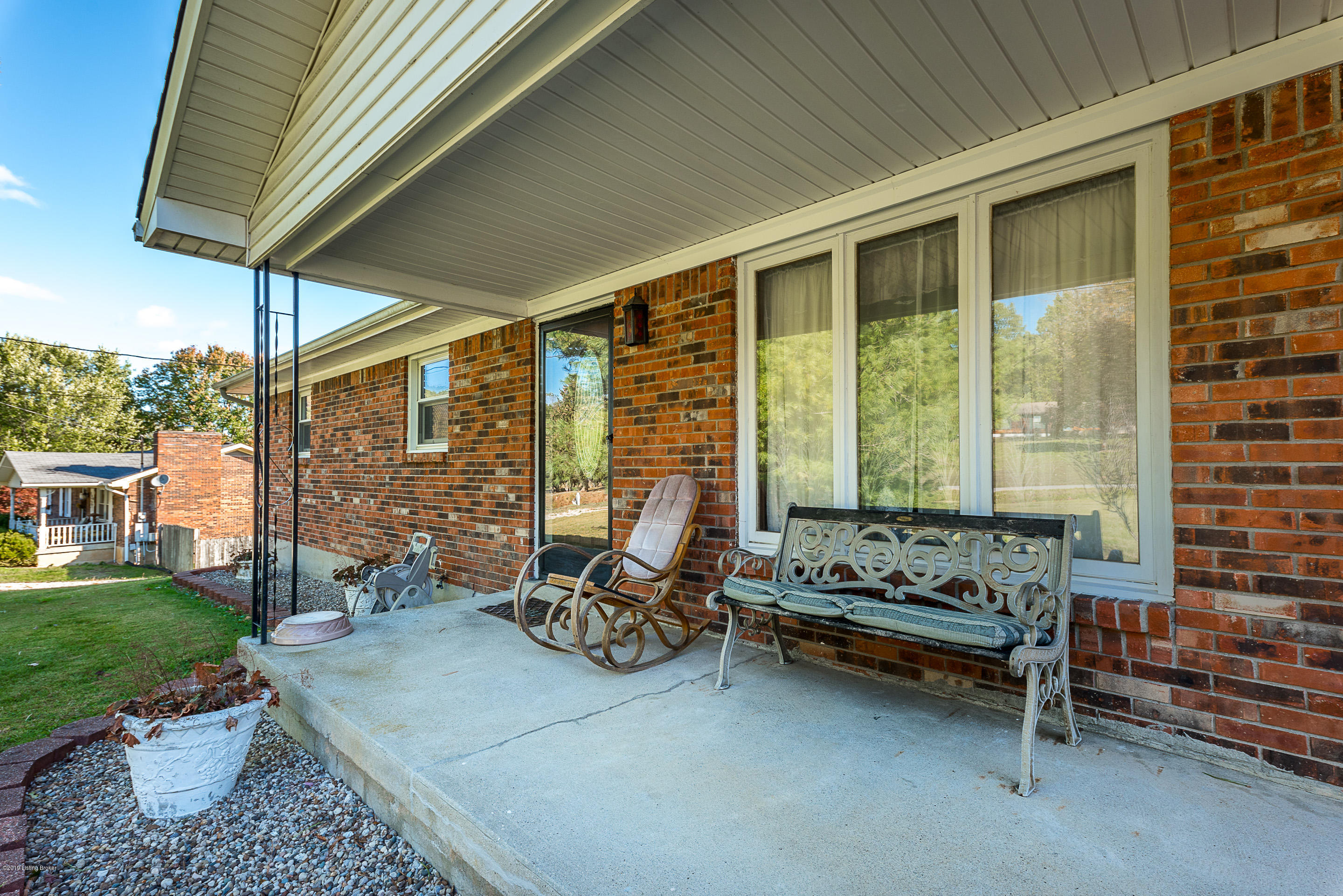 516 Castleman Branch Road Shepherdsville, KY 40165 - Photo 2 of 26 DHI-3