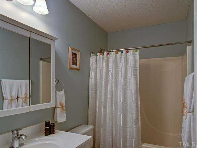805 Bluestone Road Durham, NC 27713 - Photo 18 of 23 Hallway bath with tub.