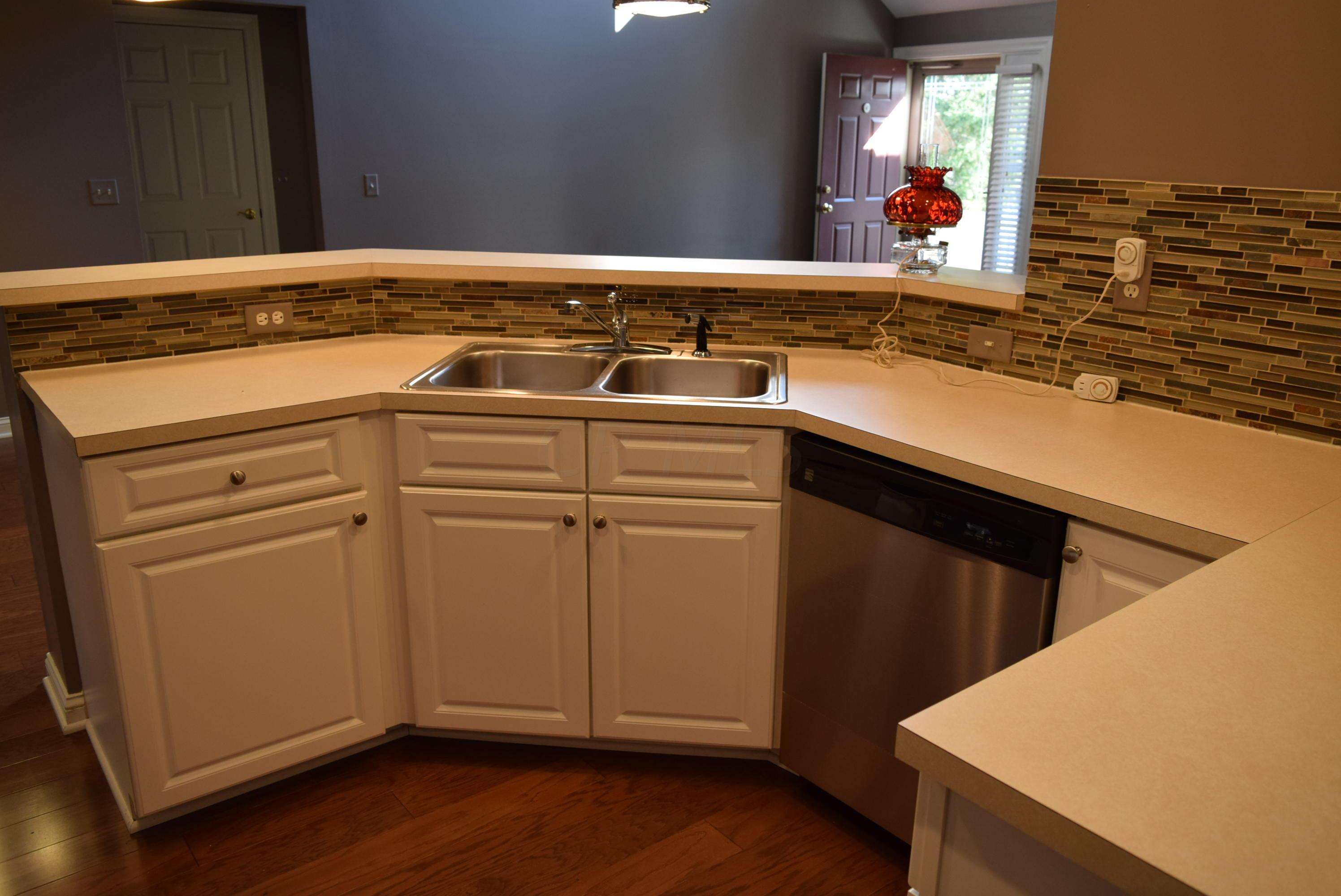 724 Stone Ridge Way Newark, OH 43055 - Photo 8 of 32