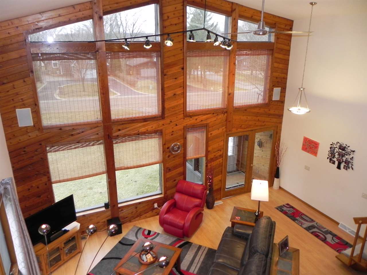 232 Lake Summerset Road Lake Summerset, IL 61019 - Photo 18 of 24 a view of living room filled with furniture and a window