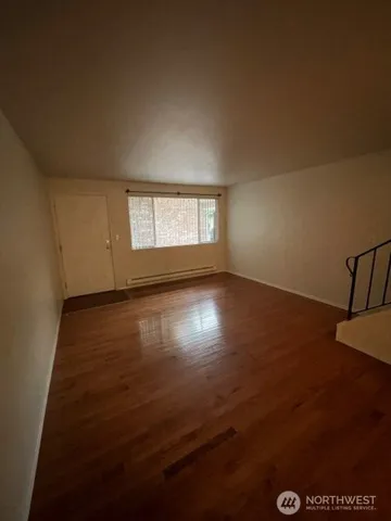 $1,700 | 5701 200th Street Southwest, Unit 4, Lynnwood, WA 98036