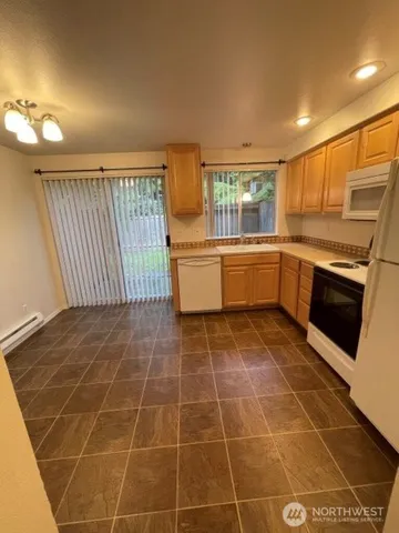 $1,700 | 5701 200th Street Southwest, Unit 4, Lynnwood, WA 98036