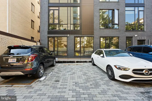 $875,000 | 4111 Connecticut Avenue Northwest, Unit PH604, Washington, DC 20008