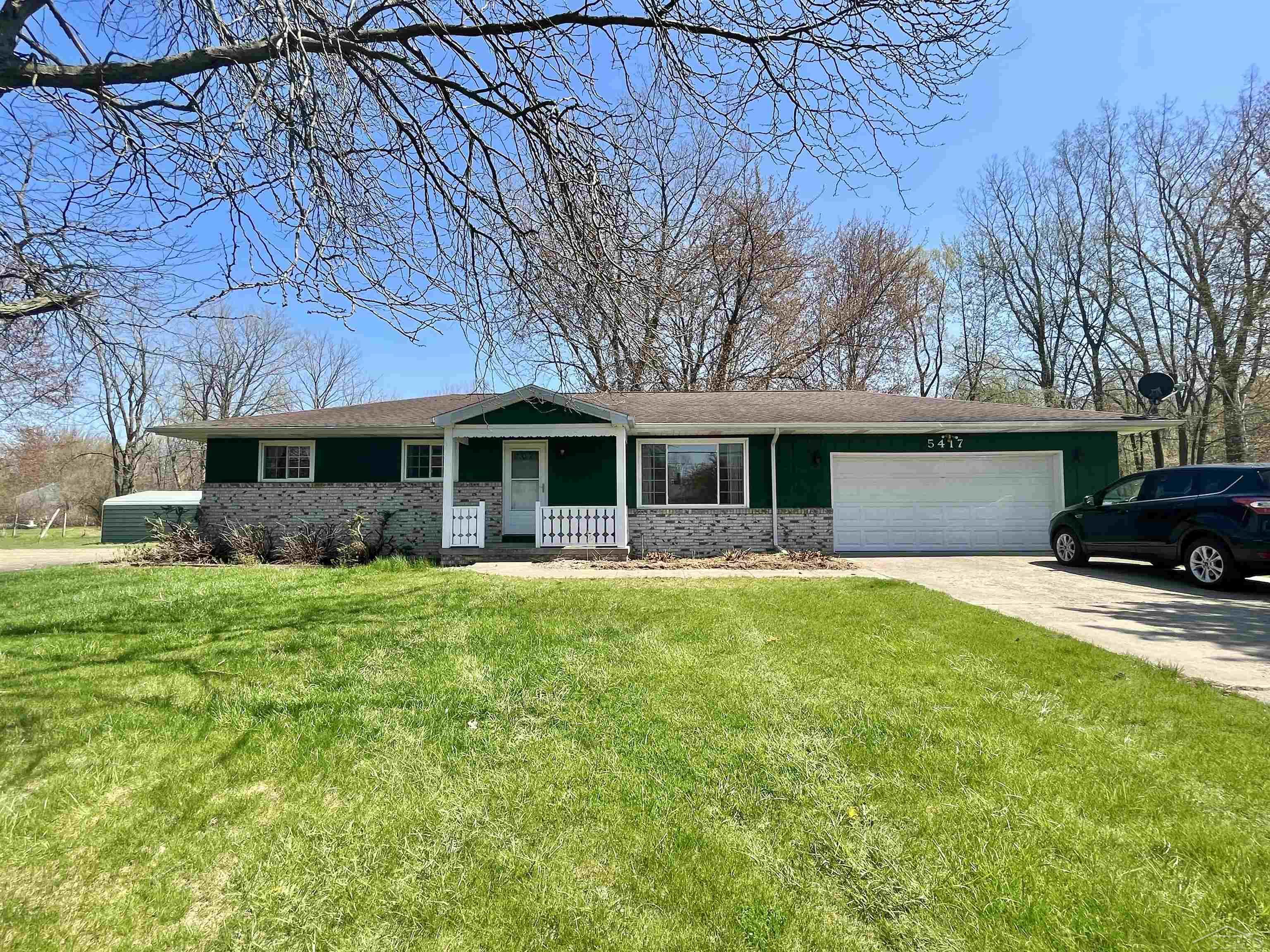 5417 Cole Road Saginaw, MI 48601 - Photo 2 of 43 50107116-1.JPG