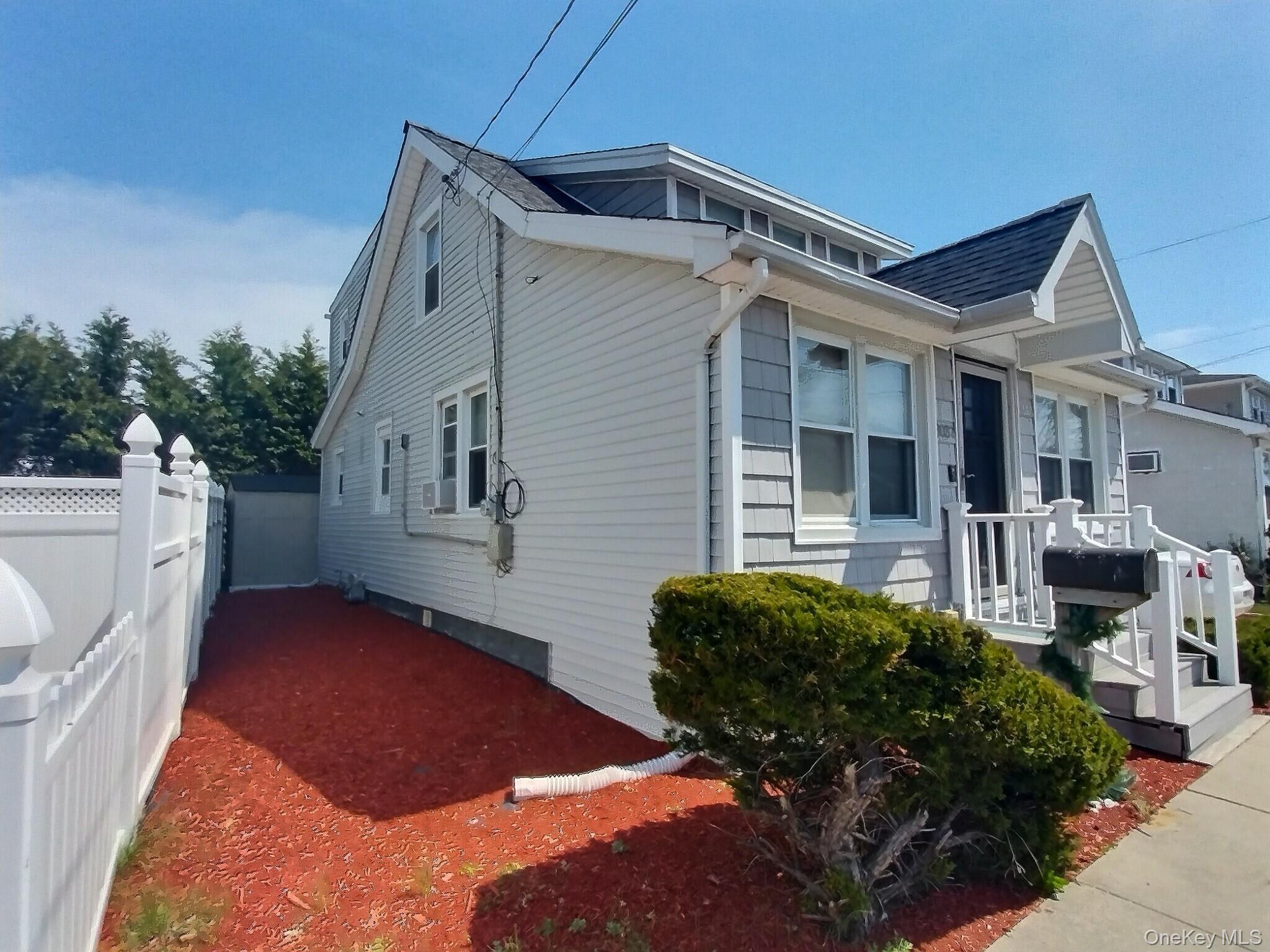 3037 Morrow Road Oceanside, NY 11572 - Photo 4 of 38
