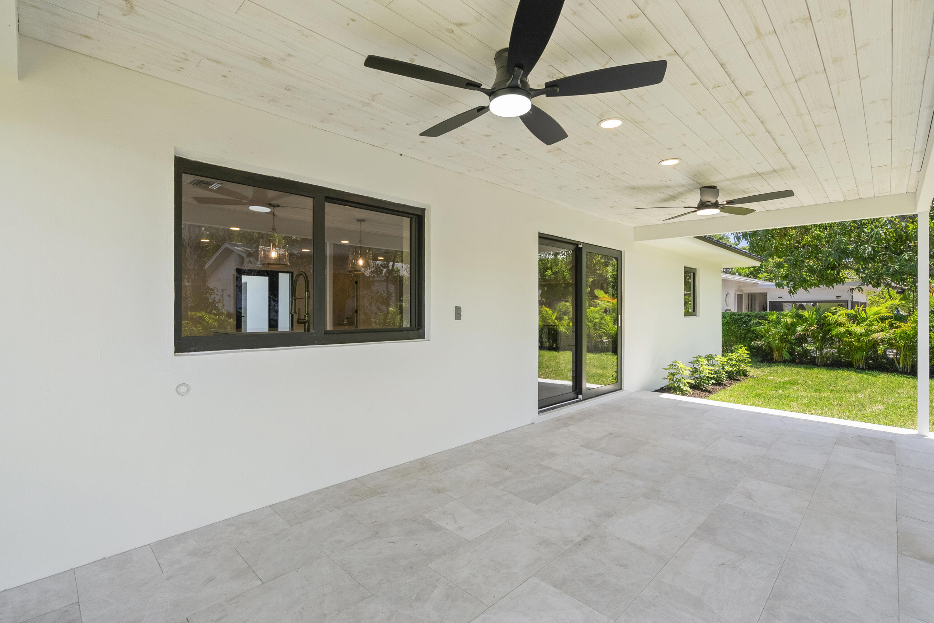 128 Norfolk Road Jupiter, FL 33469 - Photo 30 of 46 patio