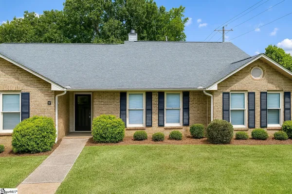 $239,900 | 102 Heritage W Court, Greenwood, SC 29649
