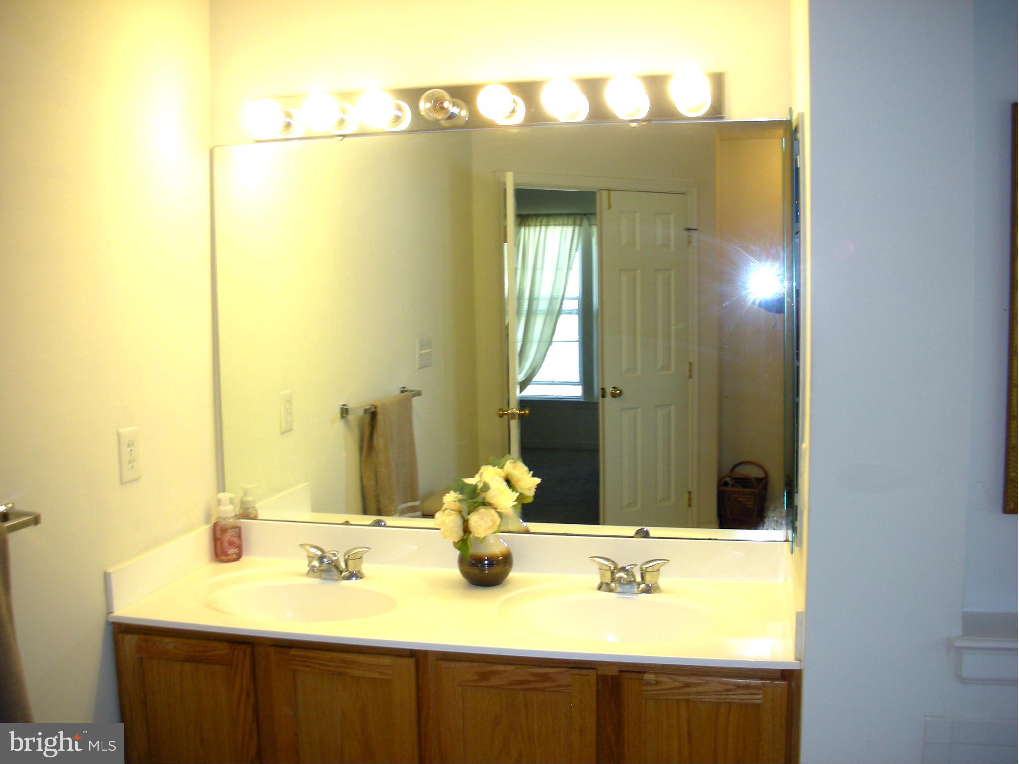 7758 Rotherham Drive Hanover, MD 21076 - Photo 22 of 30 Double Sinks