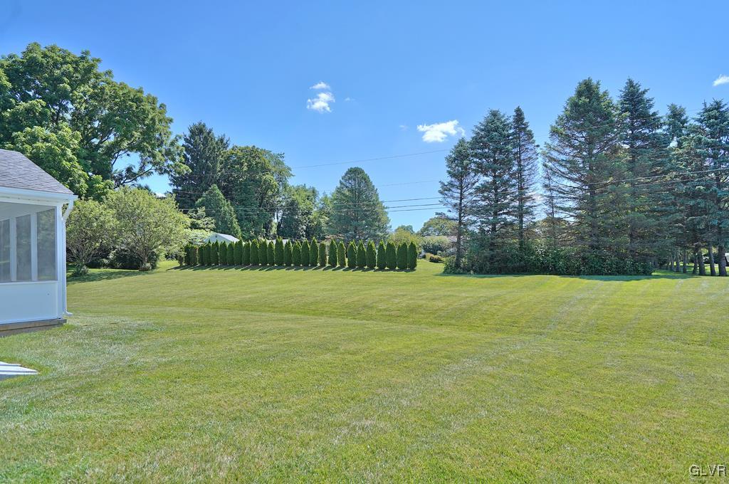 4310 Ravenswood Road Allentown, PA 18103 - Photo 29 of 30 Gallery Image 29