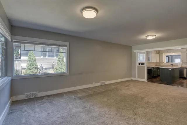 $272,500 | 128 College Street, Tekoa, WA 99033