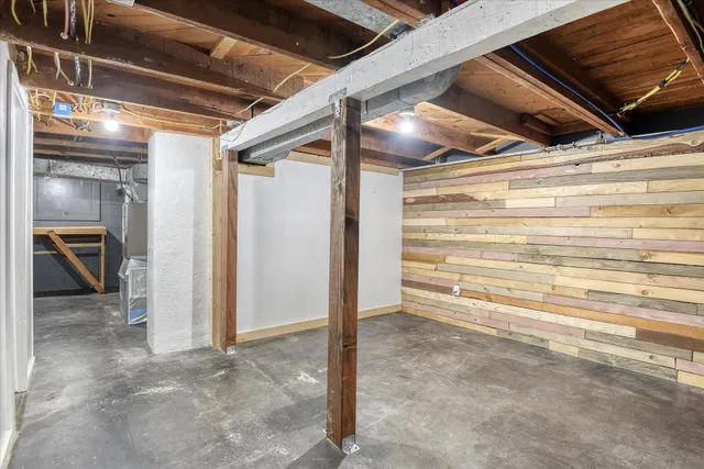 $272,500 | 128 College Street, Tekoa, WA 99033