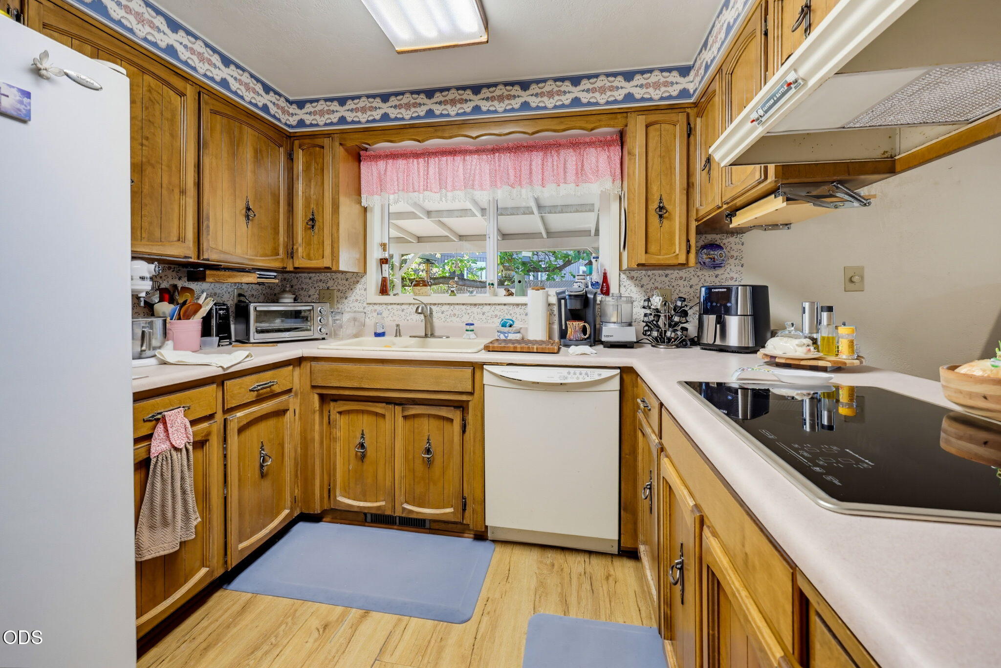 6090 Rock Way Central Point, OR 97502 - Photo 22 of 42 Gallery Image 22