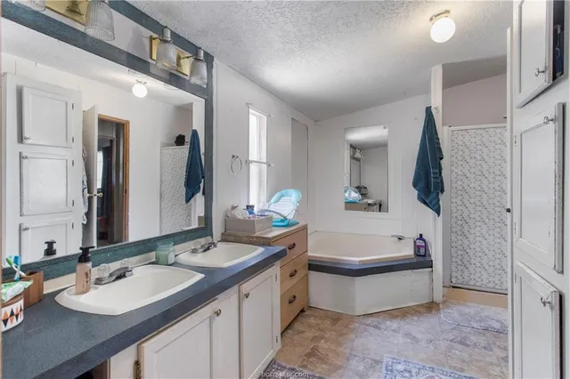 $425,000 | 5846 Thousand Oaks Road, College Station, TX 77845