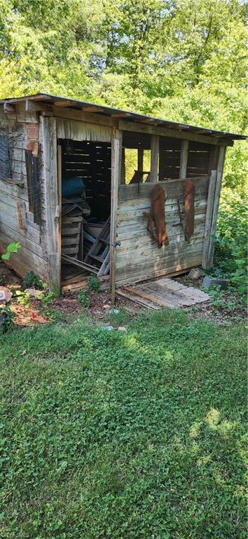 1475 Draco Road Lenoir, NC 28645 - Photo 29 of 37