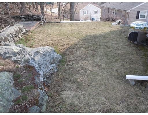 108 Upton Road Waltham, MA 02452 - Photo 5 of 23 Gallery Image 5