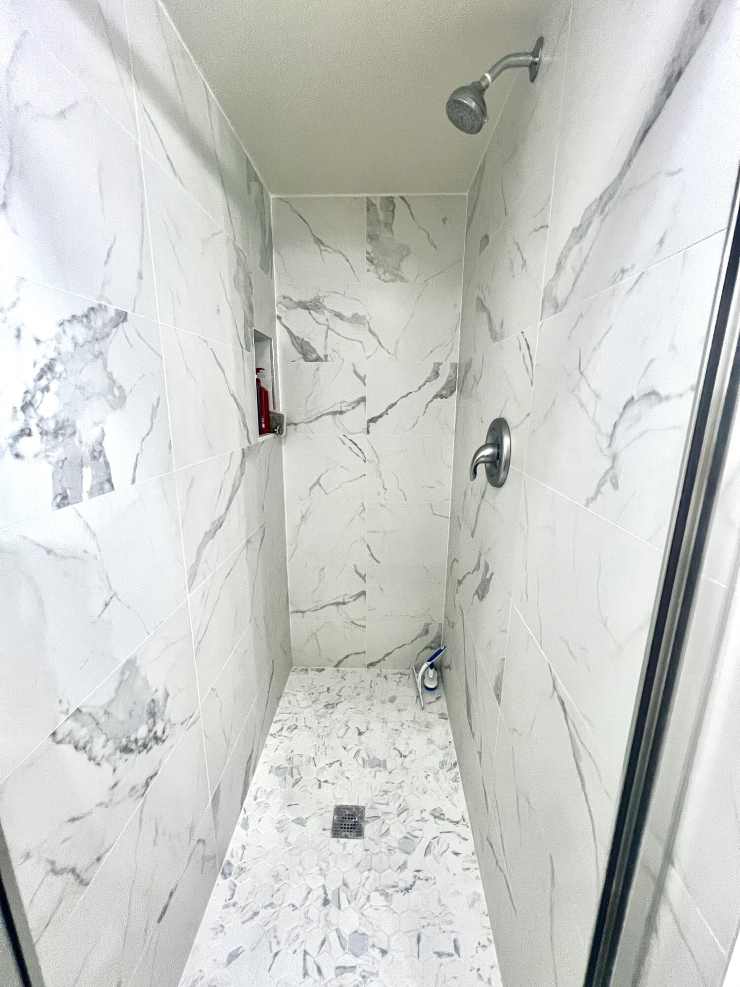 9235 Southwest 8th Street, Unit 304 Boca Raton, FL 33428 - Photo 17 of 24 Shower